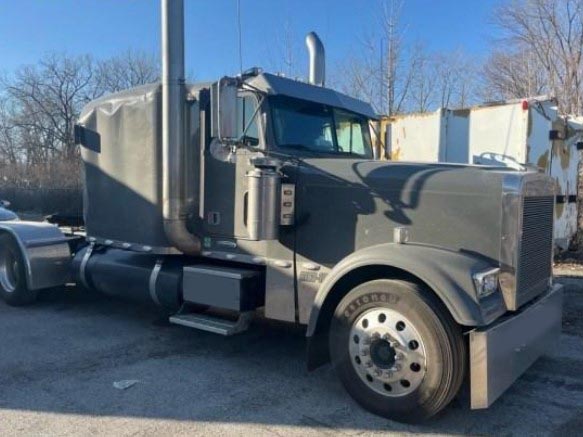 1999 Freightliner Long Conventional w/Sleeper