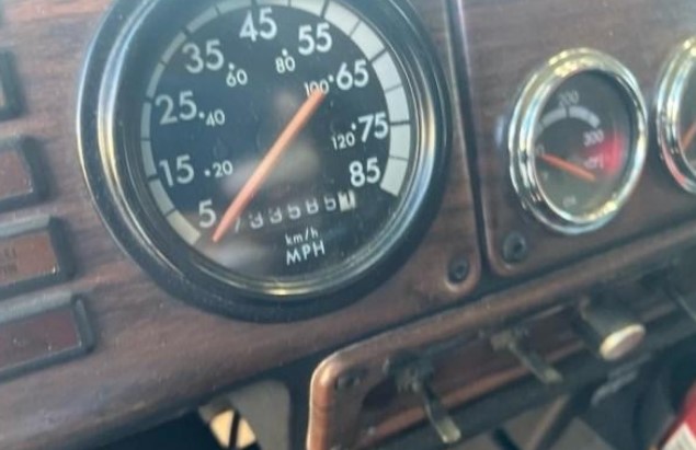 1999 Freightliner Long Conventional w/Sleeper - Image 8