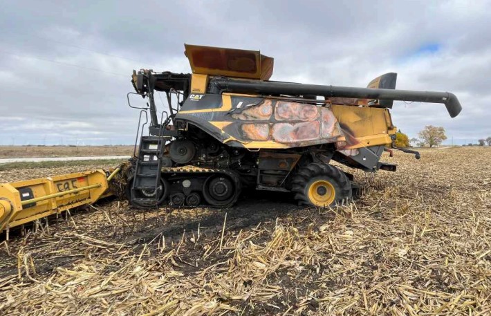 2010 Caterpillar Lexion 595R Combine - Image 11
