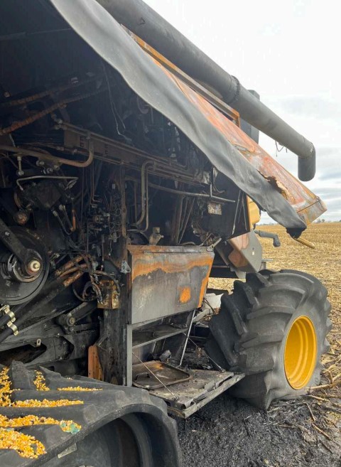 2010 Caterpillar Lexion 595R Combine - Image 17