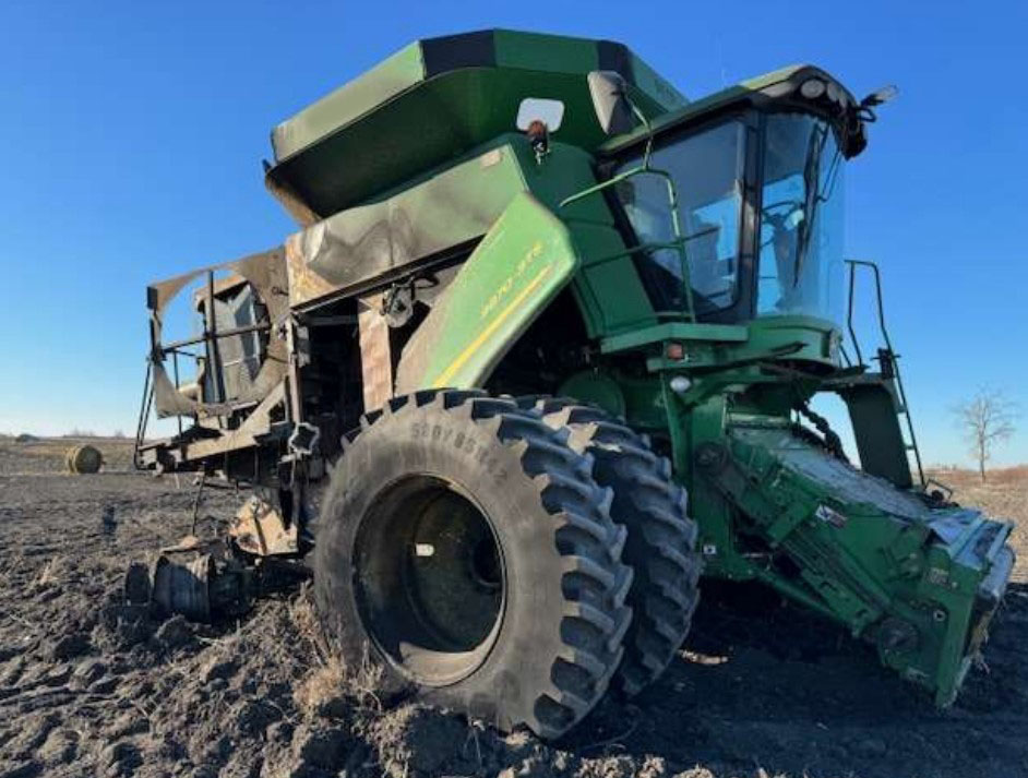 2011 John Deere 9870 STS Combine - Image 3