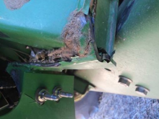 2005 John Deere 9760 Combine - Image 13