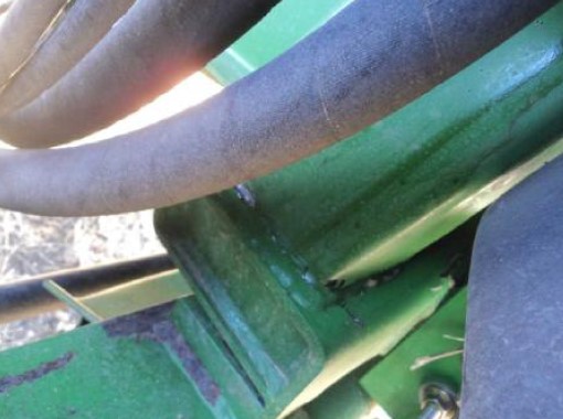 2005 John Deere 9760 Combine - Image 3