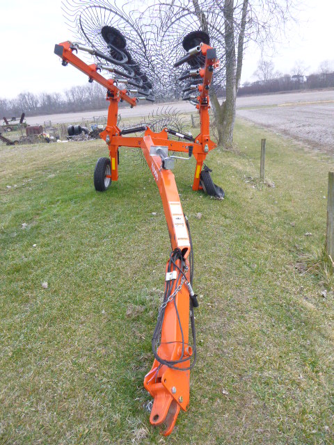 2022 Kubota RA210CR Hay Rake