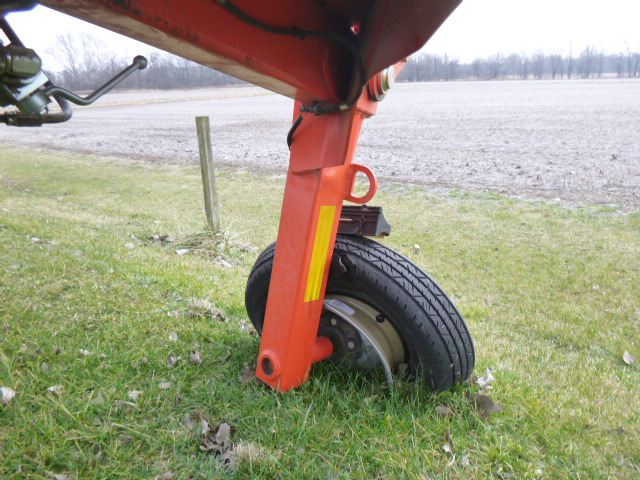 2022 Kubota RA210CR Hay Rake - Image 12