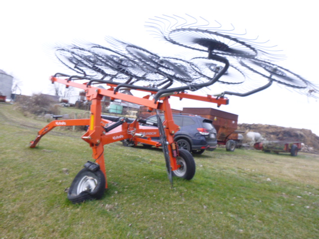 2022 Kubota RA210CR Hay Rake - Image 6