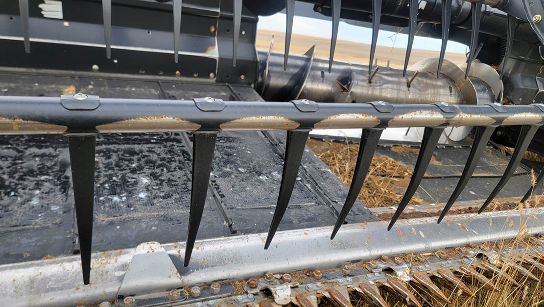 2011 MacDon FD70 FlexDraper Header - Image 13