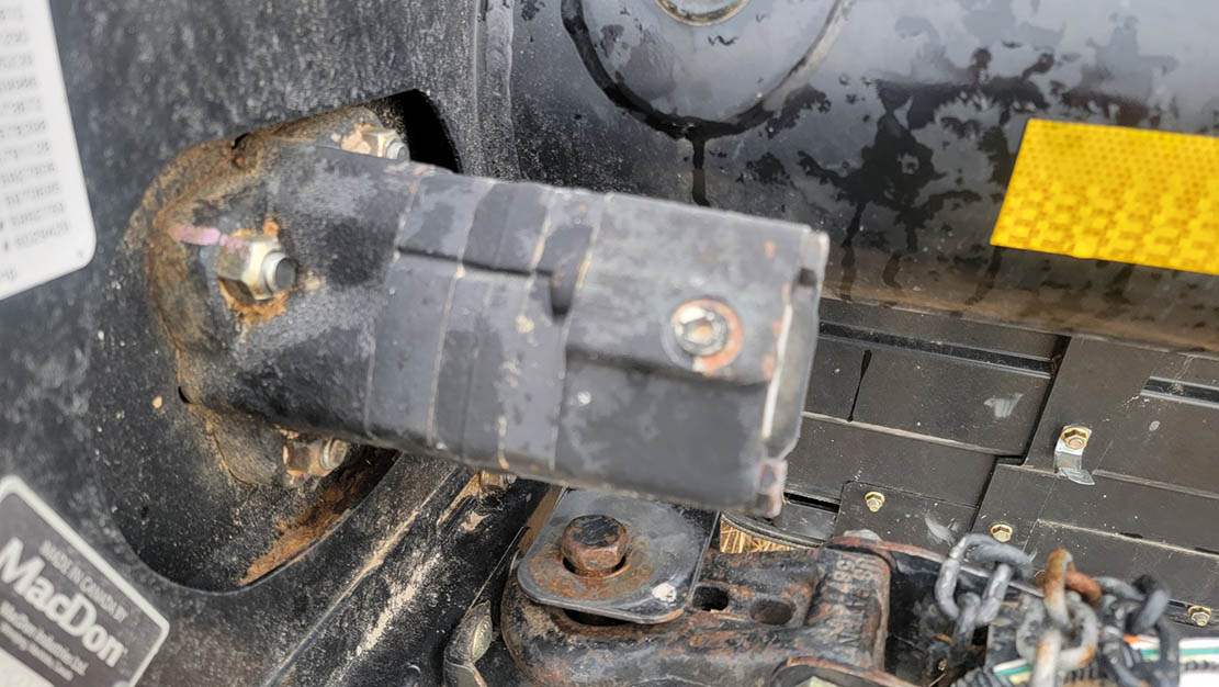 2011 MacDon FD70 FlexDraper Header - Image 15