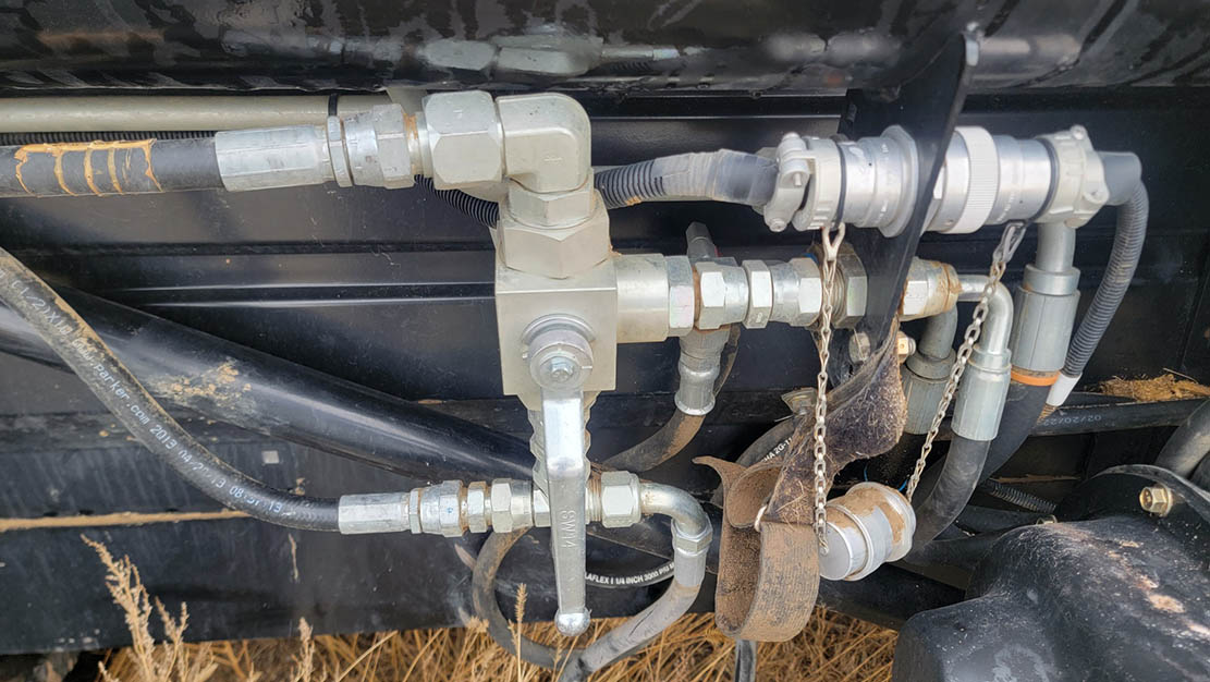 2011 MacDon FD70 FlexDraper Header - Image 16