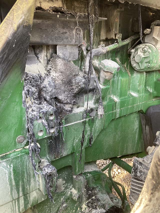 1995 John Deere 8100 Tractor - Image 4