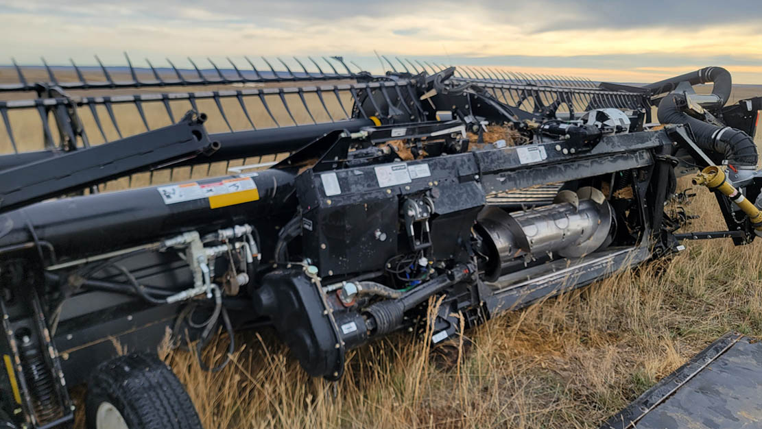 2011 MacDon FD70 FlexDraper Header - Image 6