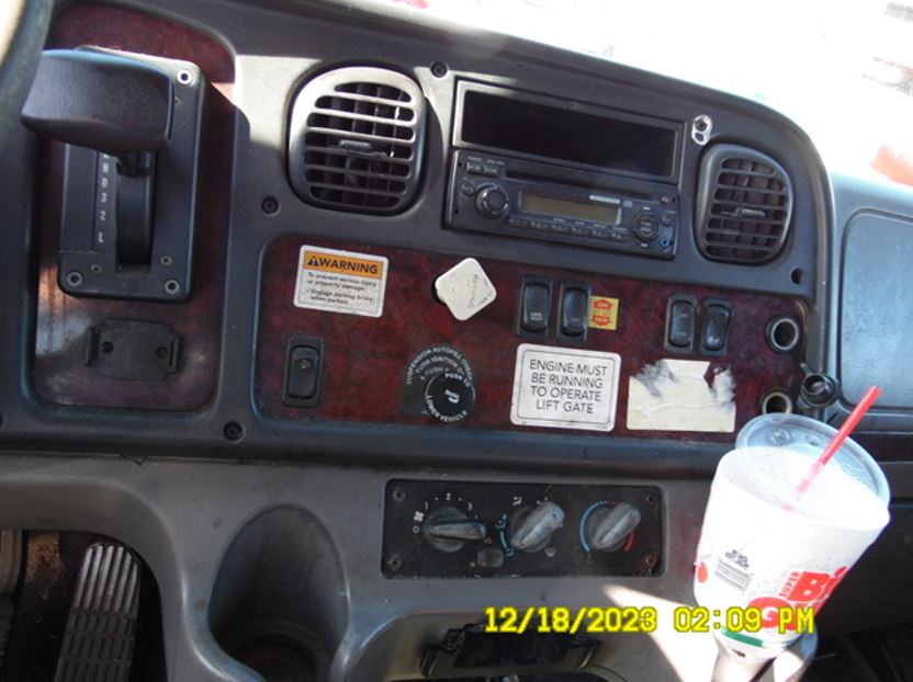 2012 Freightliner M2 Box Truck - Image 13