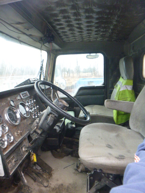 1998 Kenworth W900 Dump Truck - Image 3