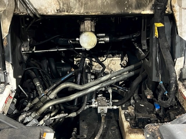 2022 Bobcat T870 Track Loader - Image 6