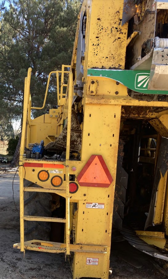 2018 OXBO 6120 Grape Harvester - Image 8