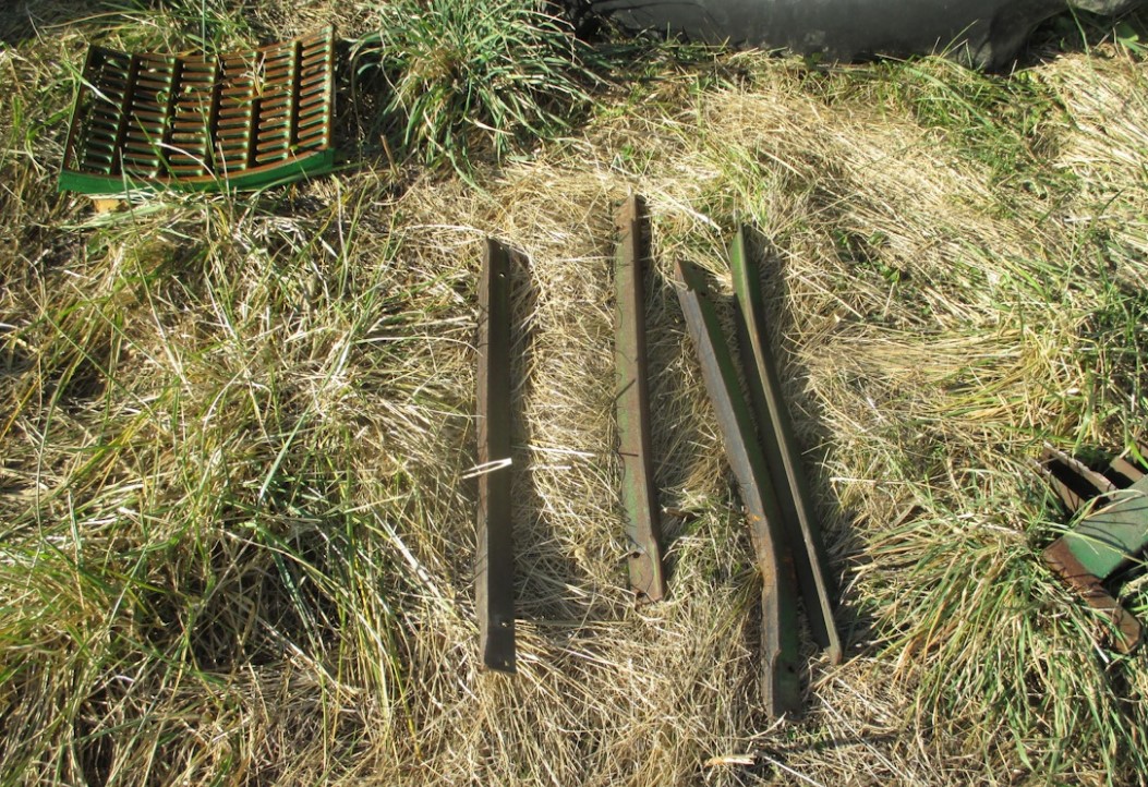 2001 John Deere 9650 Combine - Image 22