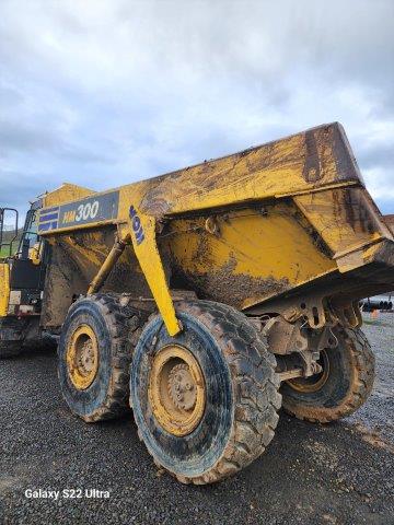2021 Komatsu HM300-5 Off Road Hauler - Image 11