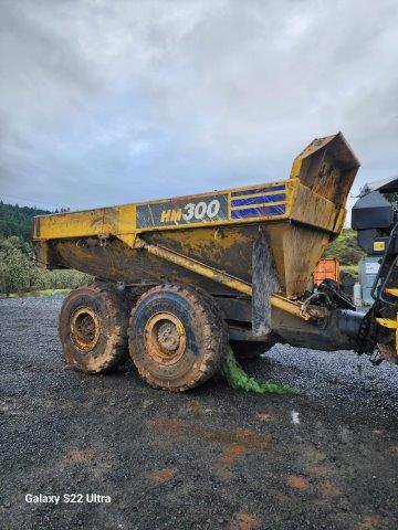 2021 Komatsu HM300-5 Off Road Hauler