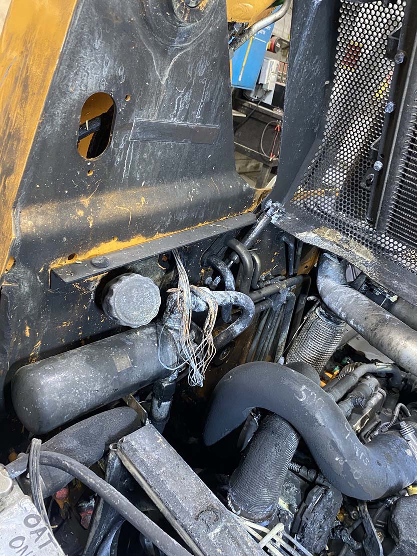 2023 CASE SR210B Skid Steer - Image 12