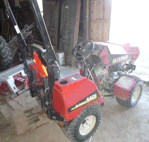 2016 Steiner 440 Tractor - Image 2