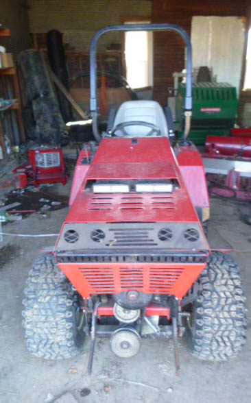 2016 Steiner 440 Tractor - Image 3