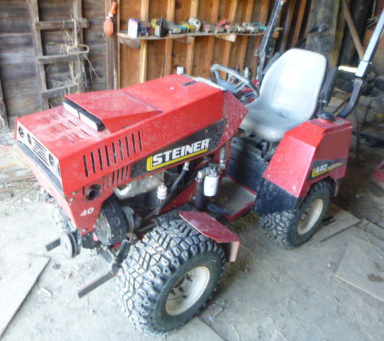 2016 Steiner 440 Tractor