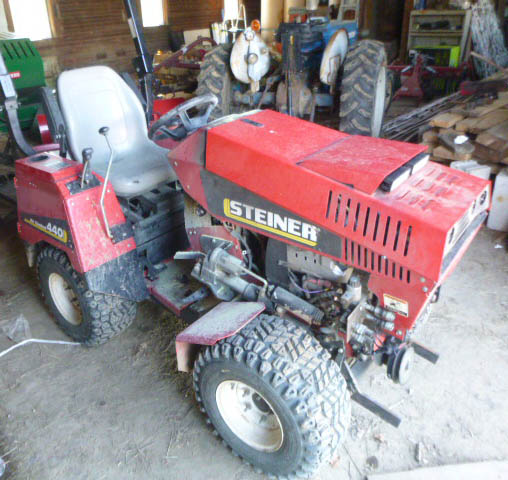 2016 Steiner 440 Tractor - Image 4