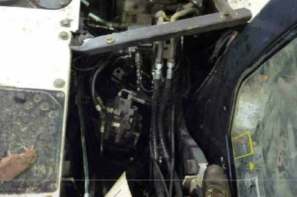 2007 Link Belt 160X2 Excavator - Image 15