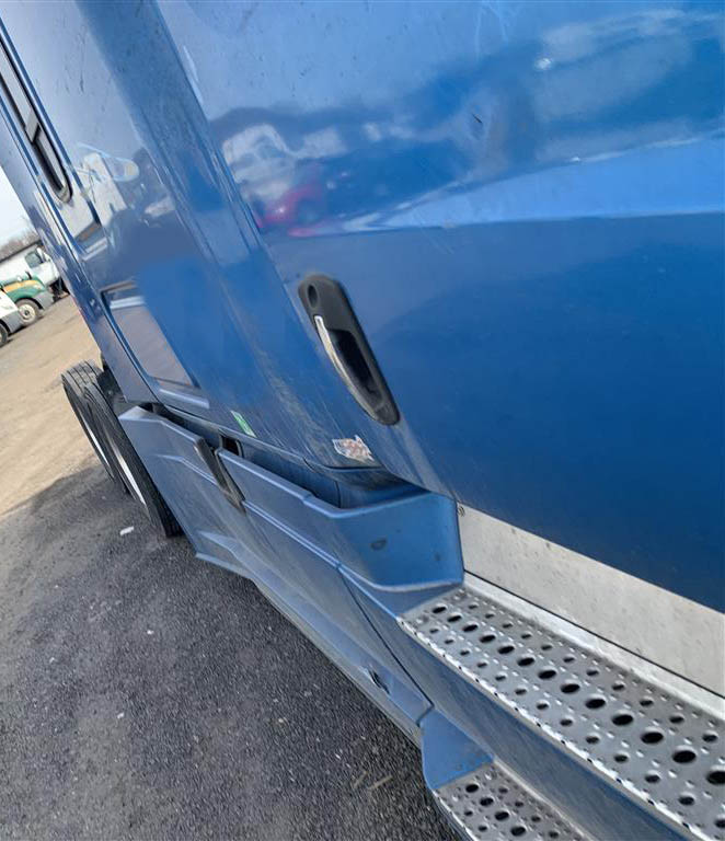 2020 Freightliner Cascadia - Image 7