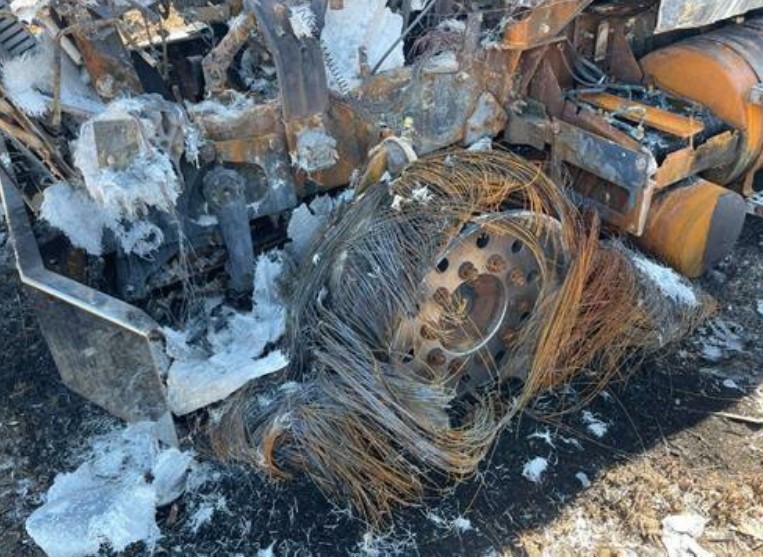 2008 Mack GU Dump Truck - Image 6