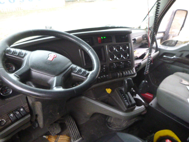 2018 Kenworth T800 Dump Truck - Image 4