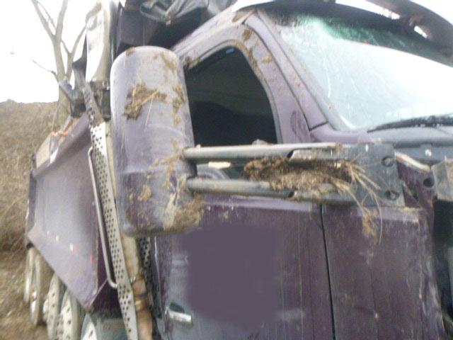 2018 Kenworth T800 Dump Truck - Image 16