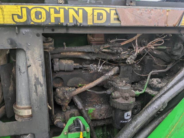 2001 John Deere 7210 Tractor - Image 8