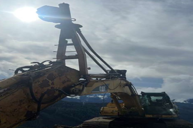 2002 Caterpillar 345B Excavator - Image 5