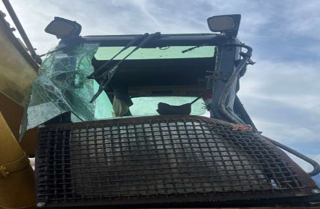 2002 Caterpillar 345B Excavator - Image 7