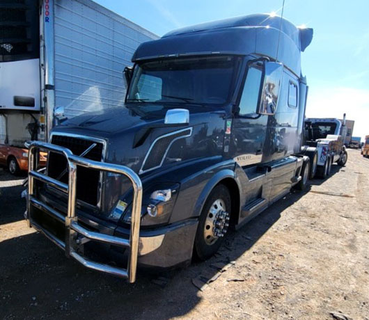 2018 Volvo VNL760 Sleeper Cab