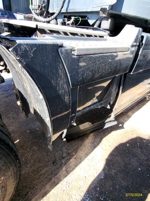 2018 Volvo VNL760 Sleeper Cab - Image 10