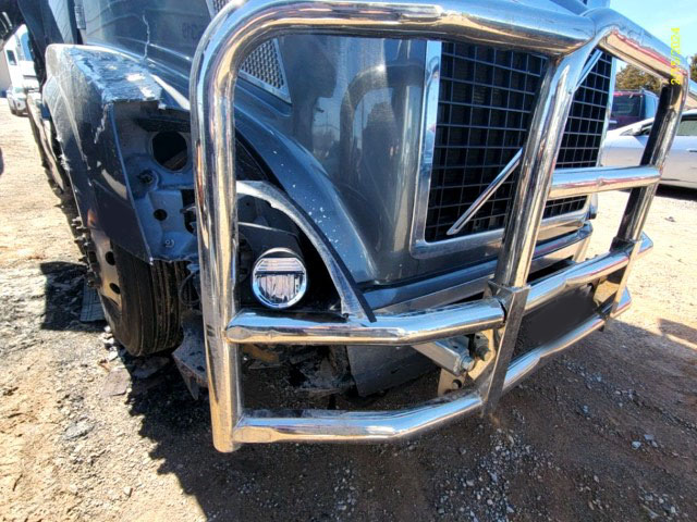 2018 Volvo VNL760 Sleeper Cab - Image 5