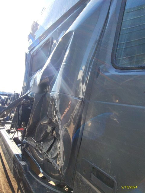 2018 Volvo VNL760 Sleeper Cab - Image 7