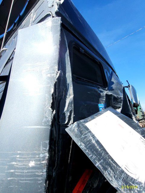 2018 Volvo VNL760 Sleeper Cab - Image 8