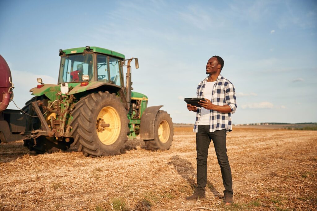 inspect-used-farm-tractor