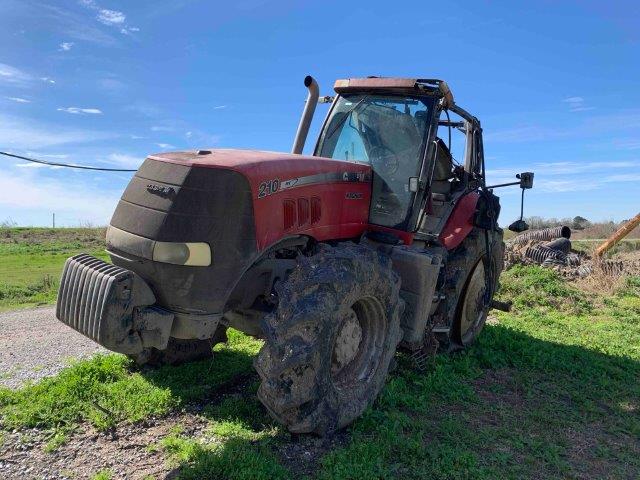 2014 CASE IH Magnum 210 Tractor - Image 17
