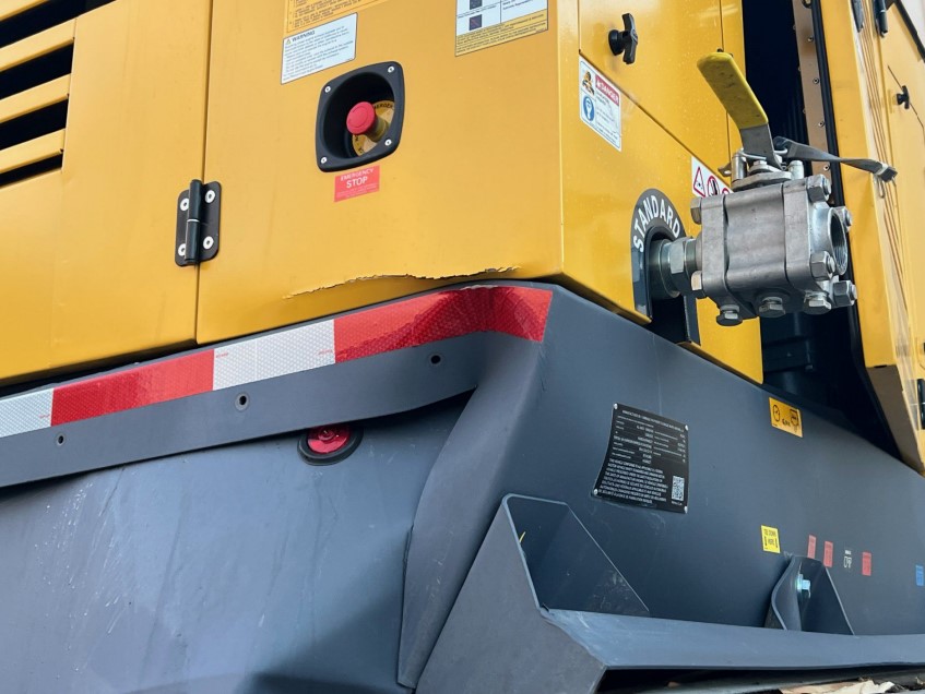 2023 Atlas Copco XRVS 1550 Portable Compressor - Image 5