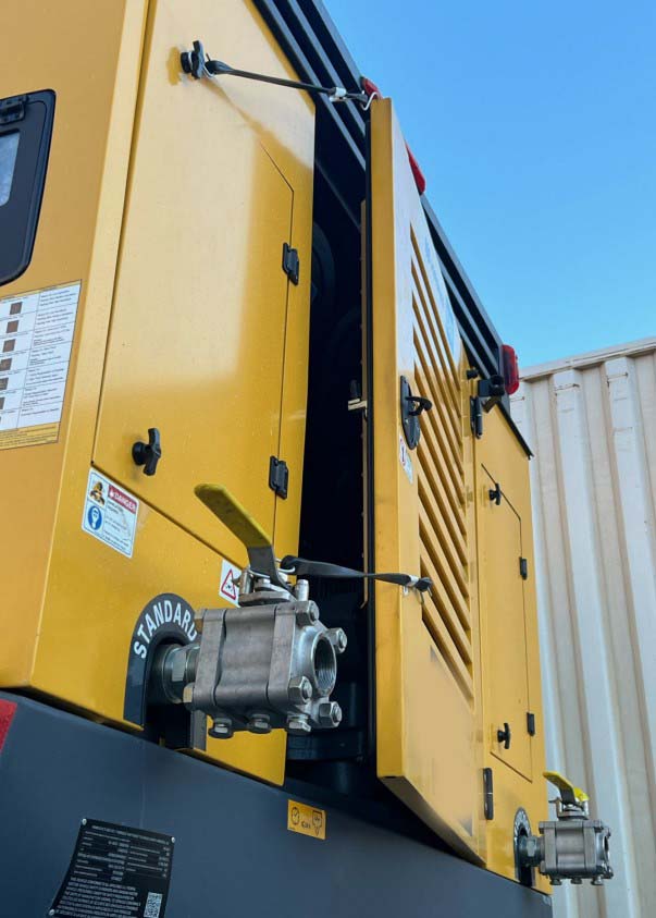 2023 Atlas Copco XRVS 1550 Portable Compressor - Image 2