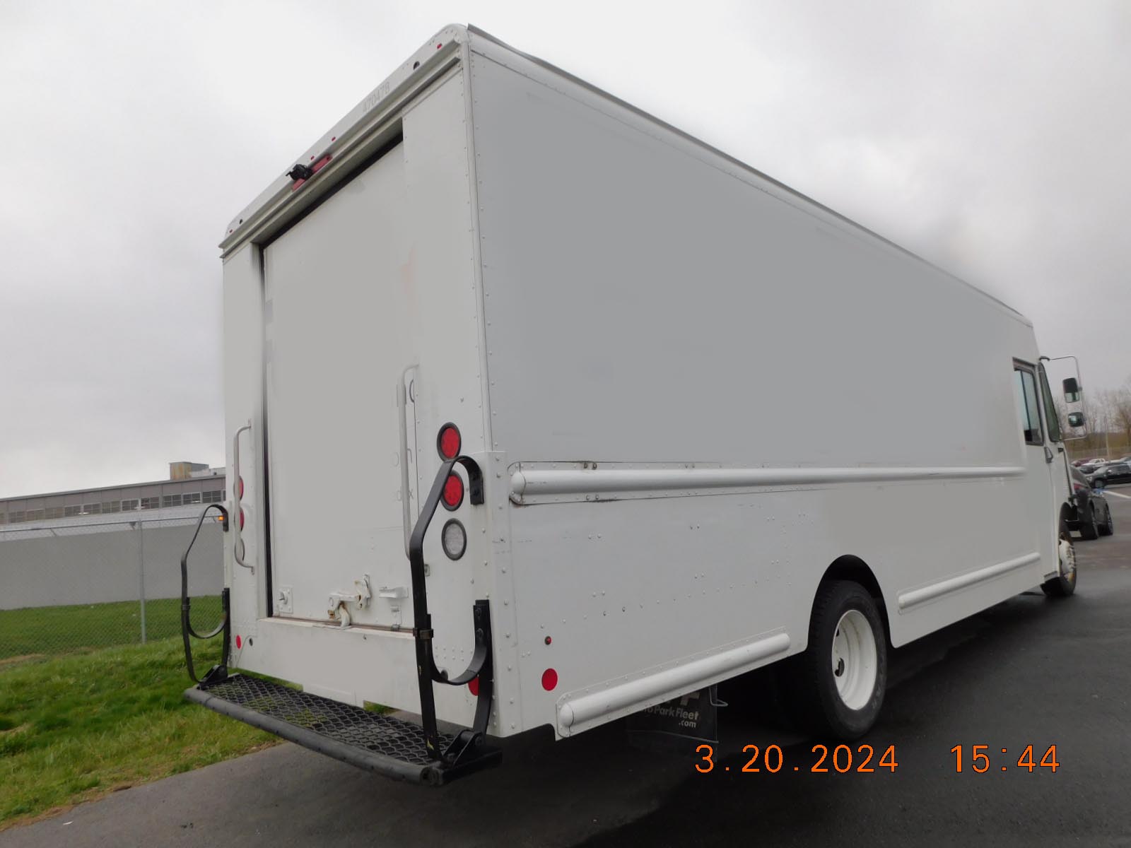 2020 Ford F59 Delivery Truck - Image 4