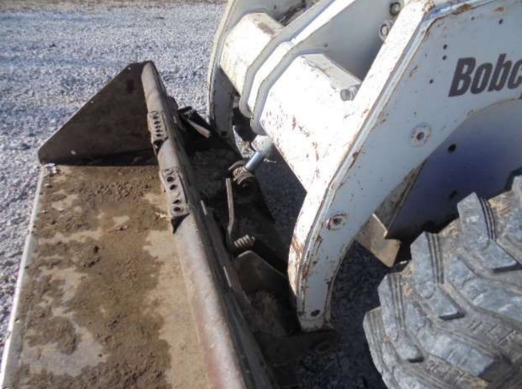 2003 Bobcat 863 Turbo Skid Steer - Image 20