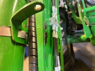 2021 John Deere 680R Loader - Image 4