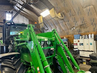 2021 John Deere 680R Loader - Image 12