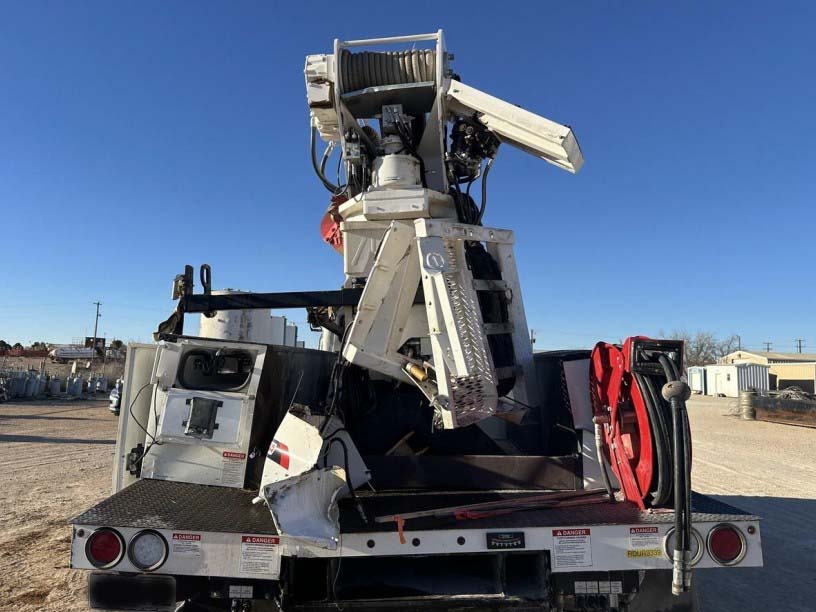 2024 Freightliner M2 - Image 17