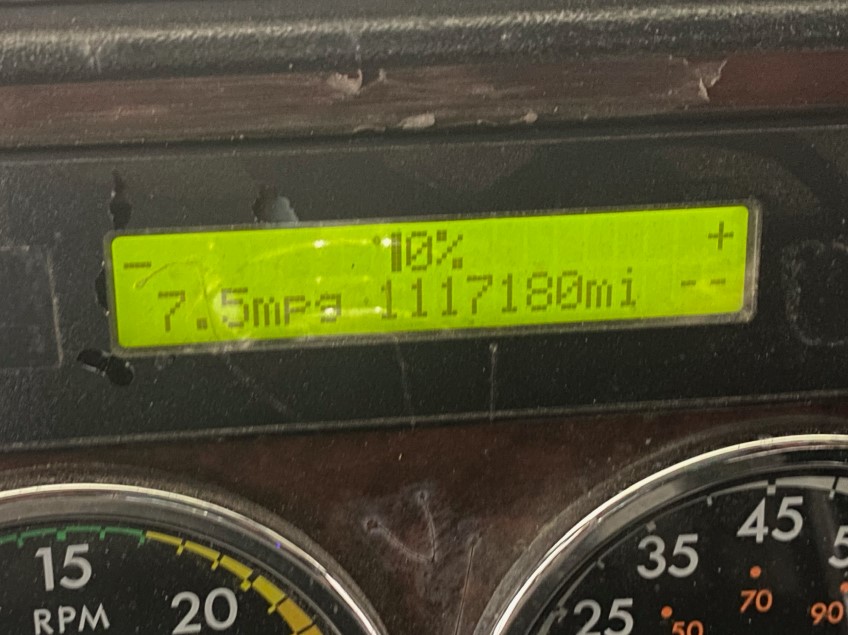 2001 Freightliner CST120 - Image 3